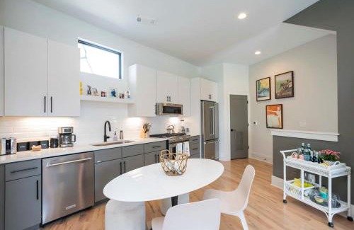 Hillsboro Village Casa | The Lemon Drop Walk to Cafes Shops & Vandy
