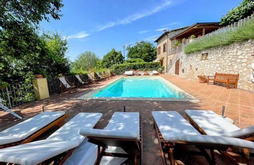 Spoleto Casa | La vida de un aristócrata en una finca rural. Quédate en la mansión. Capacidad para 10 personas.