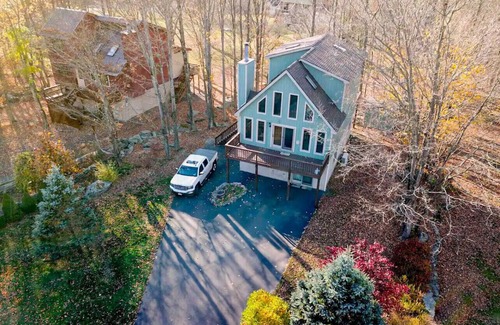 Hamlin Casa | The Light Forest Chalet- minutes to beach, skiing and more!