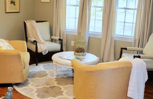 Crisp Cabaña | The Lindell House Fully handicapped equipped country cottage