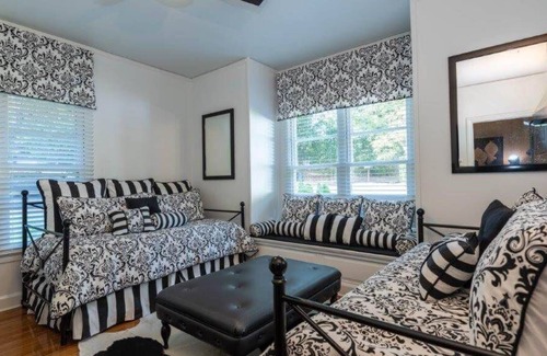 Natchez Casa | The Linden Cottage located directly behind Linden Bed and Breakfast