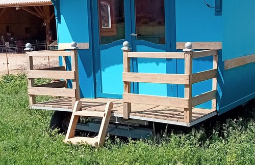 Le Puyricard Casa | The little blue wagon...