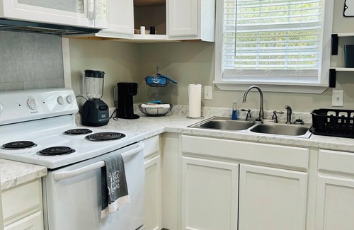 Starkville Casa | The Little Blue House