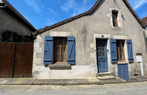 Sancerre Casa | The little blue house