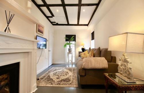 Seaford Casa | The Little Cottage By Air Premier