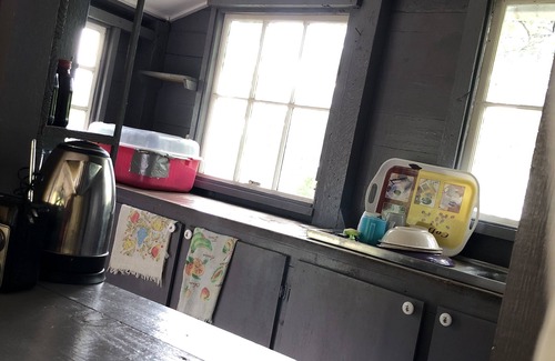 Newcastle Cabina | The Little Country House W/ Private Chef