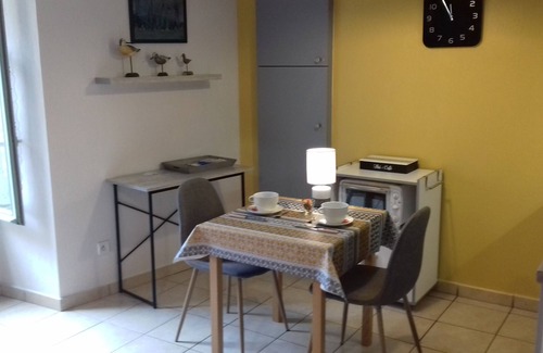 Le Puy-en-Velay Apartamento | El pequeño dique al pie de la roca Aiguilhe