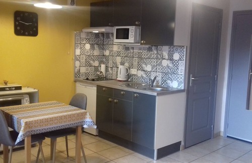 Le Puy-en-Velay Apartamento | El pequeño dique al pie de la roca Aiguilhe