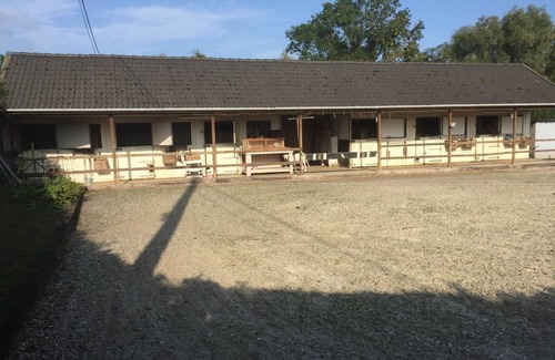 Pont-a-Celles Casa | La pequeña casa en la pradera