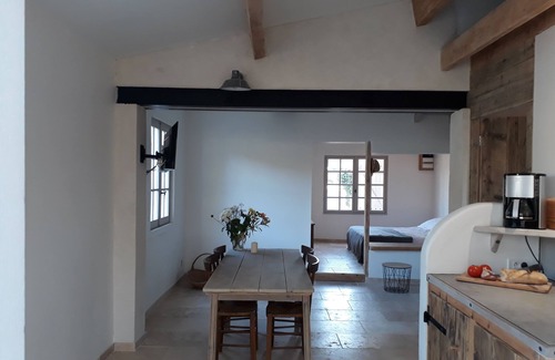 Chamaret Casa | La casita en las viñas con piscina