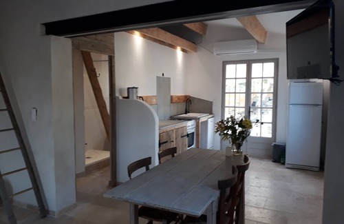 Chamaret Casa | La casita en las viñas con piscina
