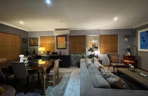 Greater Johannesburg Metropolitan Area Apartamento | The Little Mongrel Deluxe Space Bryanston