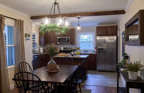 Townsend Casa | Spacious Farm Property+River access+Hot Tub+Fire Pits+Nature+Disc Golf+Corn-hole