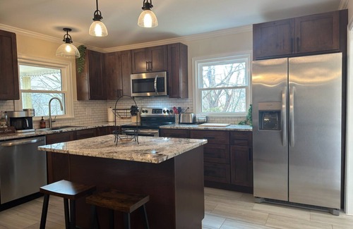 Townsend Casa | Spacious Farm Property+River access+Hot Tub+Fire Pits+Nature+Disc Golf+Corn-hole