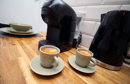Caerau Apartamento | ◑3.5mile drive to City◑Parking◑WiFi◑Sleeps4◑