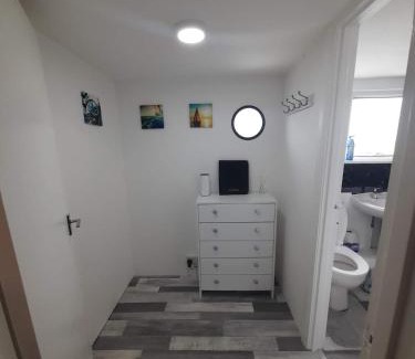 Cylch-Y-Garn Apartamento | The Lobster Pot Cottage Church Bay