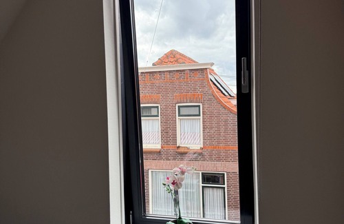 Ouddorp Casa | The location of this holiday apartment is unique because it is not in a park but right in the center of Ouddorp, yet only about 10 minutes by bike from the sandy beach.