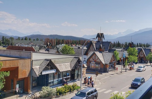 Nordegg Casa | The Lodge at Coliseum Mountain Resort