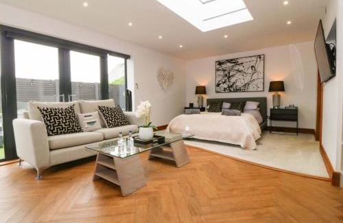 Llangefni Casa | The Lodge at Dafarn Newydd
