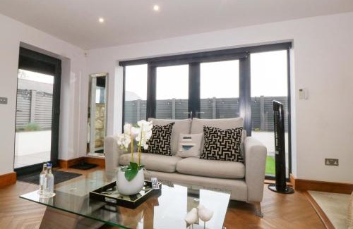 Llangefni Casa | The Lodge at Dafarn Newydd