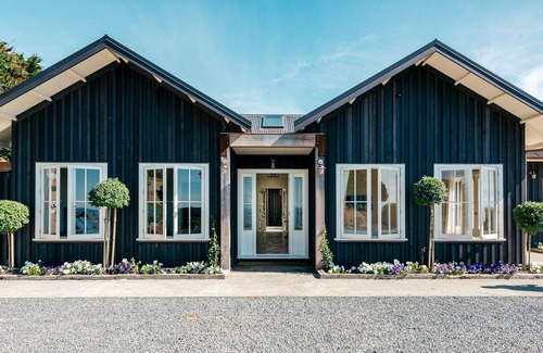 Oneroa Casa | The Lodge at Mudbrick