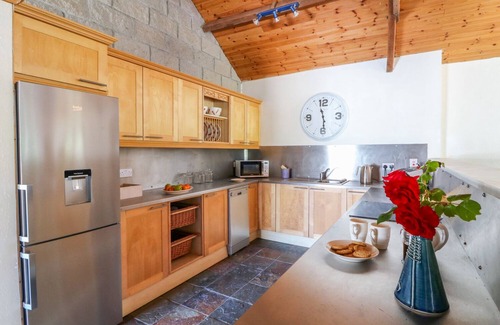 Knockaderry Cross Roads Cabaña | THE LODGE AT RAHEENGRANEY HOUSE in Raheengraney, County Wicklow