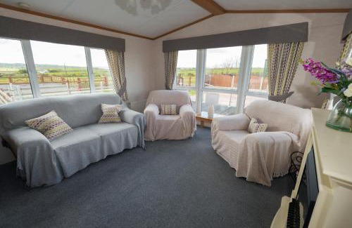 Rhosybol Casa | The Lodge