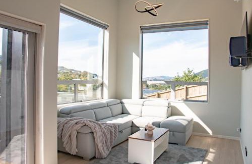 Tawa Casa | The Lodge @ Pembroke