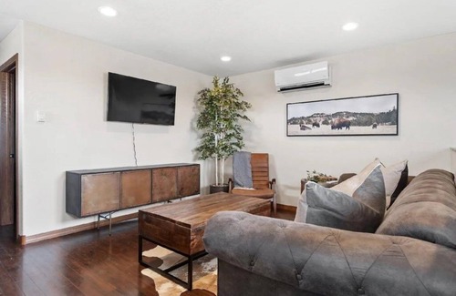 Sturgis Apartamento | THE LOFT AT RAZ HIDEAWAY RANCH by RedAwning