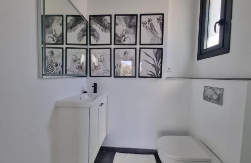 Torre de Benagalbon Apartamento | The Loft con Piscina Privada by Villa Chanel Boutique Apartments