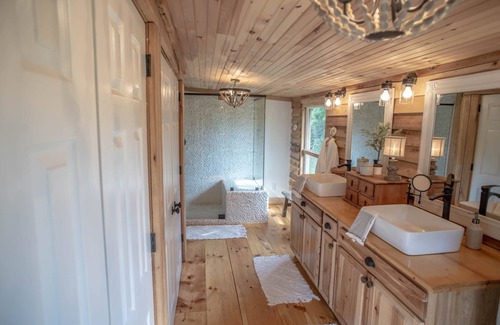 Washburn Casa | The Loft House at Bear Creek Lodge