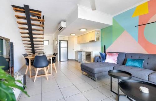 Parramatta Park Apartamento | The Loft - Trendy Coastal Charm with Pool