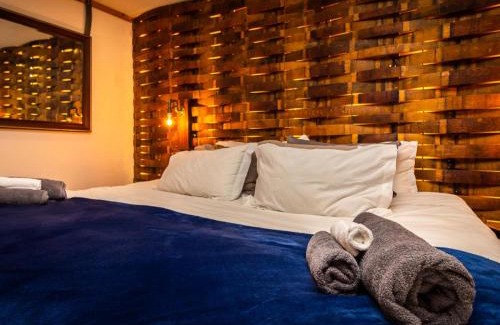 Stellenbosch Cabina | The Log Cabin Lodge