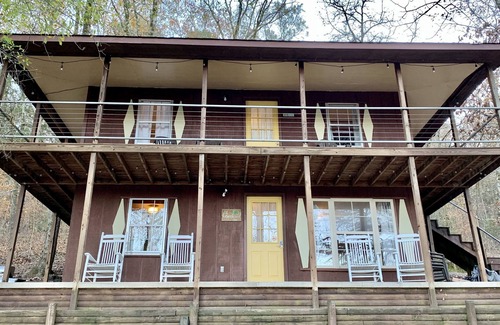 Alix Casa | The Loggerhead Cabin and Shell Shack hangout at Turtle Cove Cabins