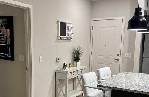 Northlake Apartamento | *The London Modern Luxury Rental* ATLANTA/POOL/BALCONY