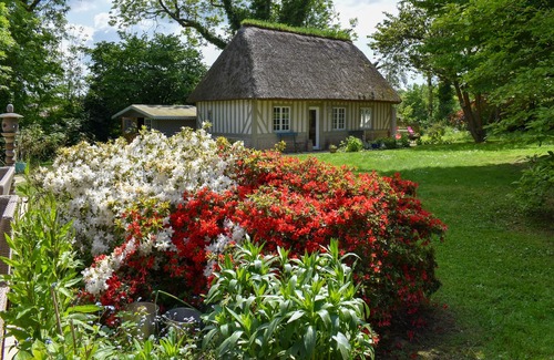 La Riviere-Saint-Sauveur Casa | The Longchamps Villa