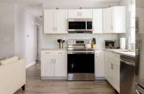 Wanskuck Apartamento | The Longmont Luxury Condo in the heart of providence
