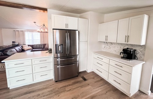 Lake Bridgeport Casa | The Lookout at Lakewood, Lakefront Paradise with Ultimate Entertainment, Hot Tub and Dock