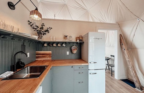 LaHave Apartamento | The Lookout Dome One - Private Hot Tub