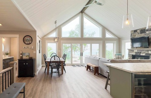 Ashfield-Colborne-Wawanosh Cabaña | the Lookout NEW Modern Cottage - Private Lake Access