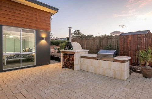Quindalup Casa | The Loop