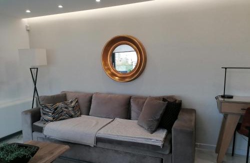 Palaio Faliro Apartamento | The Lop Athens Holidays Luxury Suites