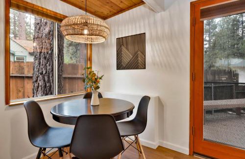 Boulder Bay Chalet De Esquí | The Lost Compass- Hot Tub- Games- Walk To Lake or Marina
