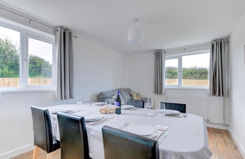 Crynant Casa | The Louie