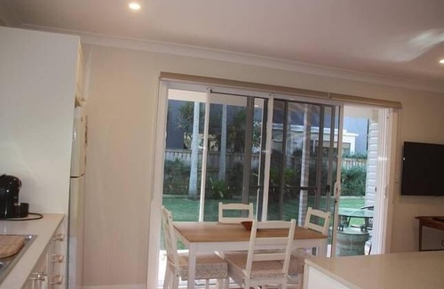 Palm Beach Cabaña | The Love Shack 21 Iluka Road Palm Beach