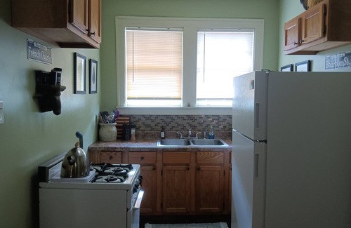 Memphis Apartamento | THE LOVE SHACK LARGE MIDTOWN VIBE WITH BIG MONTHLY SAVINGS