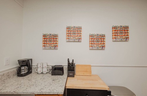 Martinsburg Apartamento | The Lovely Lodging- 2 bedroom apartment