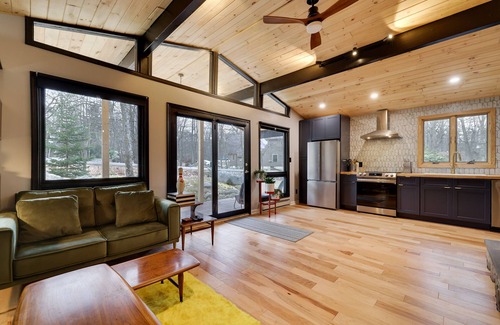 Lake Harmony Estates Casa | The LoveShack- MidCenturyModern w hot tub in the Poconos!