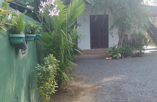 Aluthgama Apartamento | La tarifa más baja para su sueño de vacaciones cerca de la playa de Bentota
