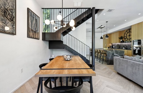 Bouldin Casa | The Lunith Retreat, House and ADU